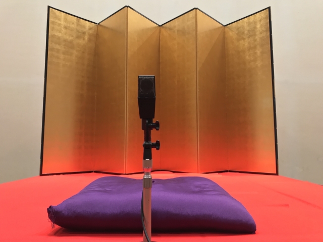 寄席の壇上のイメージ